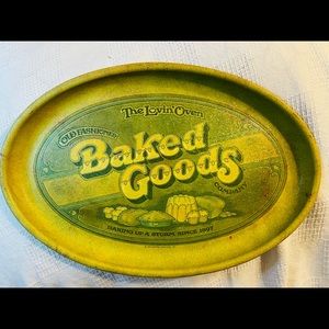 VINTAGE Tin The Lovin Oven Baked Goods Pentron1979